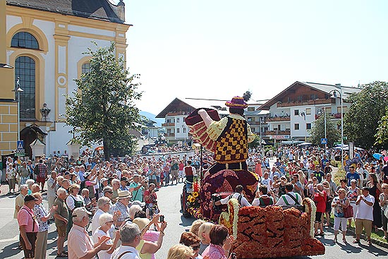 Besucherrekord vermeldete der Ebbser Blumekorso 2016 (©Foto: Martin Schmitz)